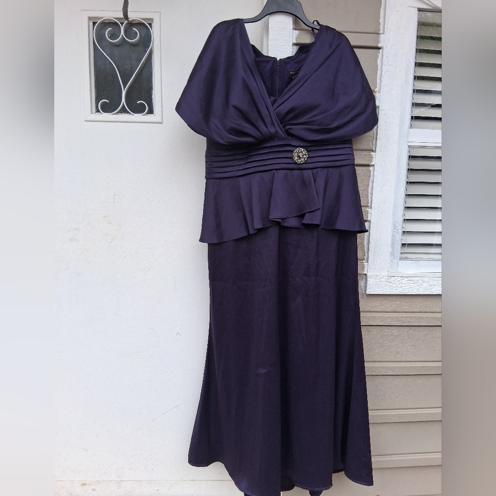 IGNITE EVENINGS Chic Purple Maxi Dress 14W 97%Polyester 3% Spandex  Pre-owned